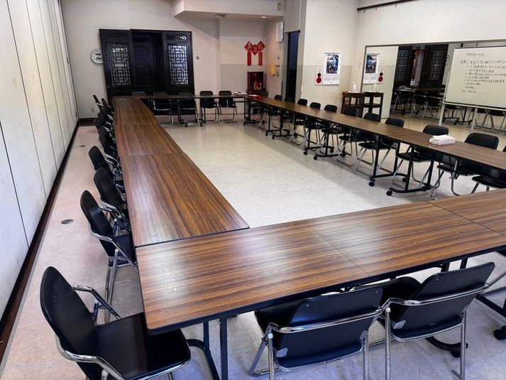 1F hall meeting layout. View photos