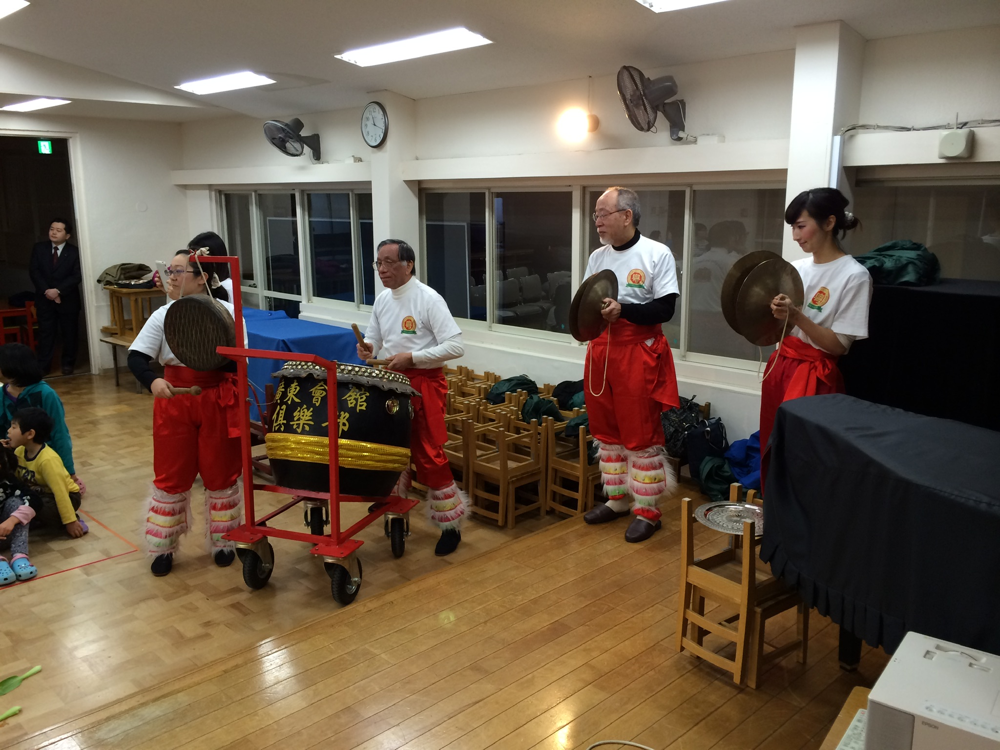 19 January 2014 — Drum and cymbal accompaniment